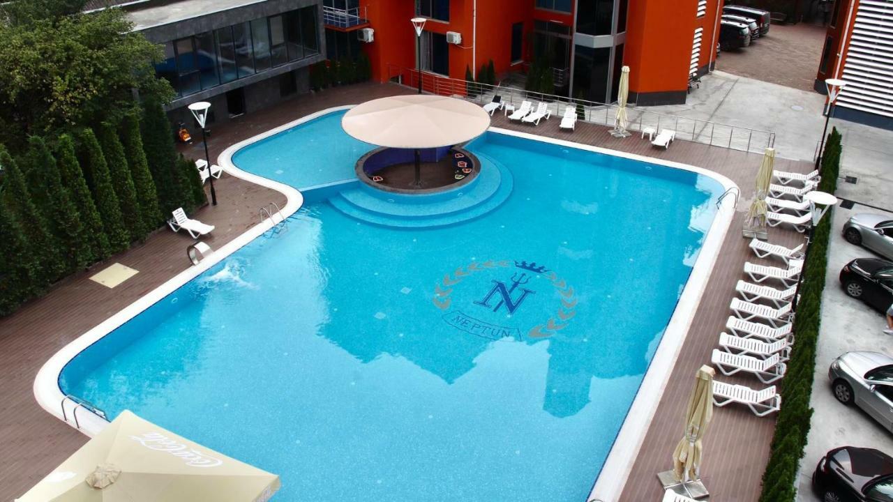 Hotel Neptun 卡瓦拉提 外观 照片